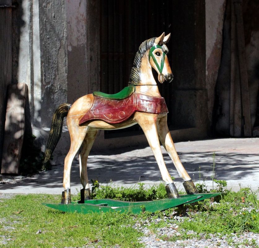 Cavallo a dondolo