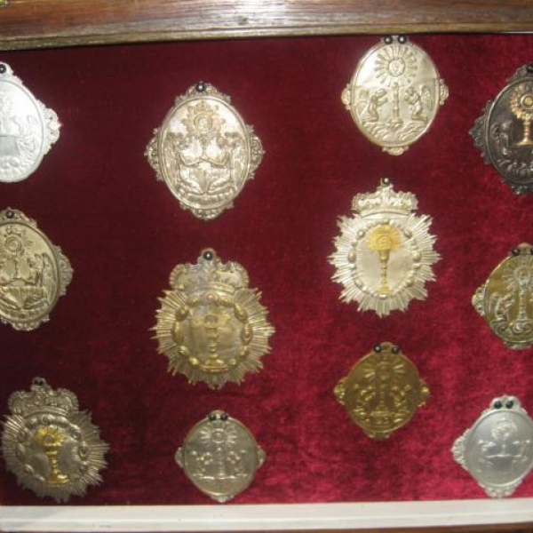 Medaglioni di Confraternite