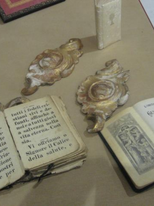 Messali e decorazioni di altare